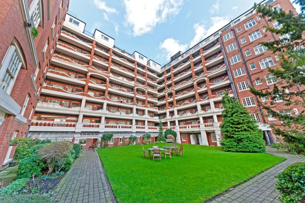 2 bedroom property to rent in Grove End House, Grove End Road, St Johns Wood, NW8 (Ref MLB140042