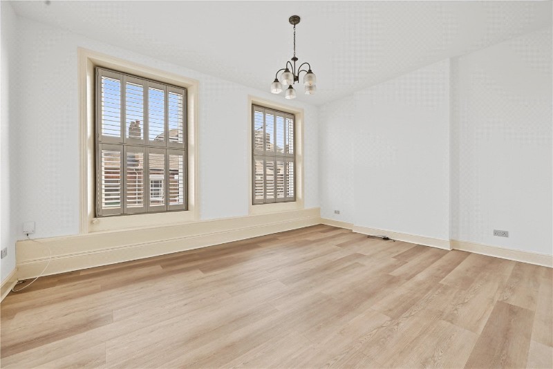Kilburn Lane, London, W10