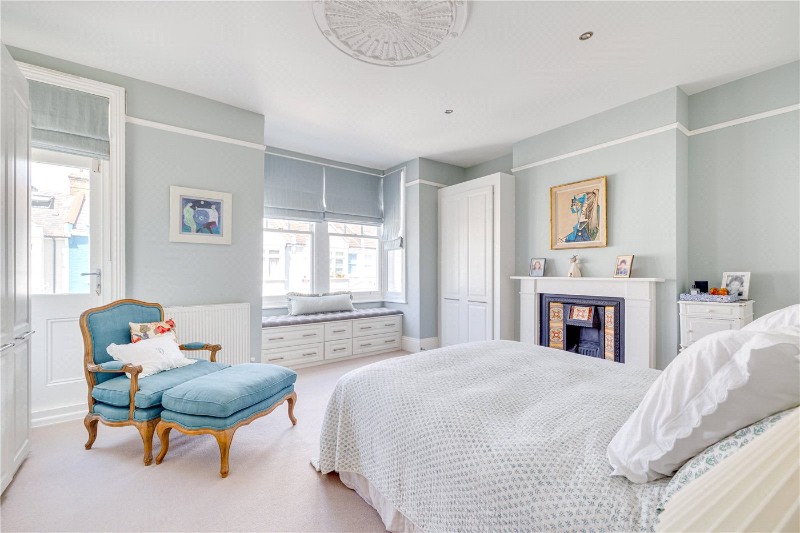 Gowan Avenue, London, SW6