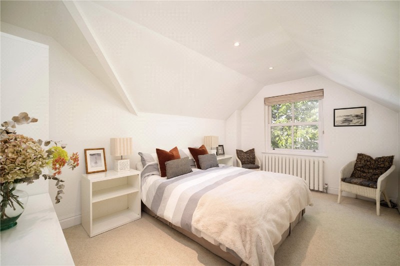 British Grove, London, W4