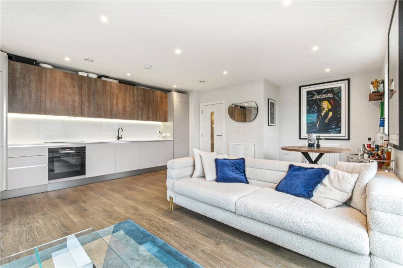 Chatfield Road, London, SW11