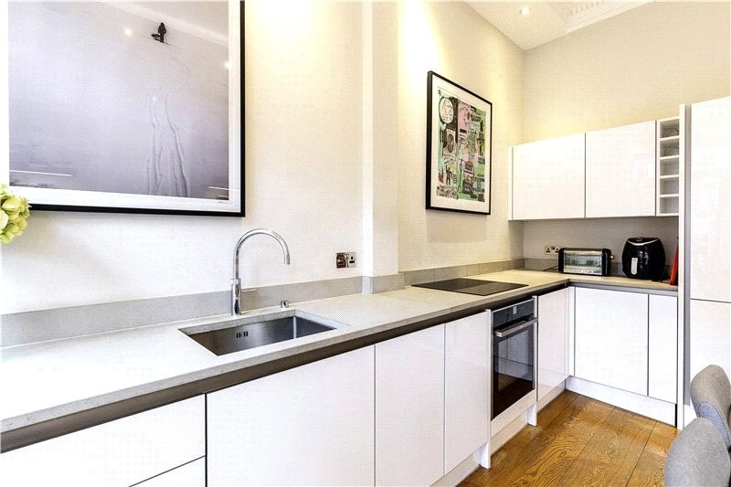 Rosary Gardens, South Kensington, London, SW7