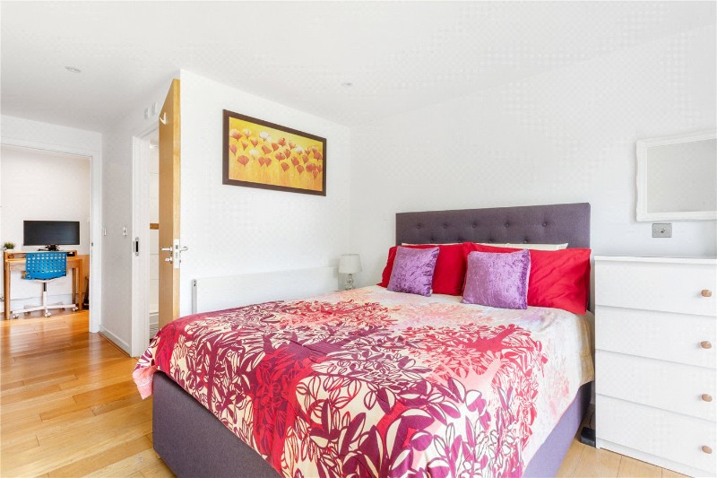 Whitelands Crescent, London, SW18