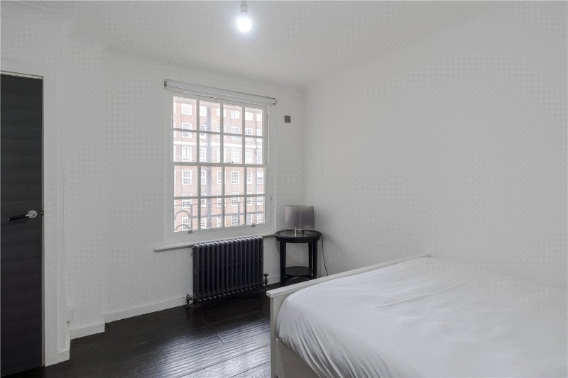 Edgware Road, Nr. Marble Arch, W2