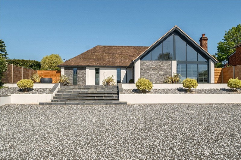 Echo Barn Lane, Wrecclesham, Farnham, Surrey, GU10