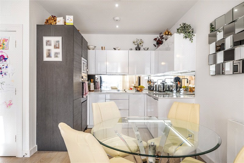 Granite Apartments, 30 River Gardens Walk, Greenwich, London, SE10