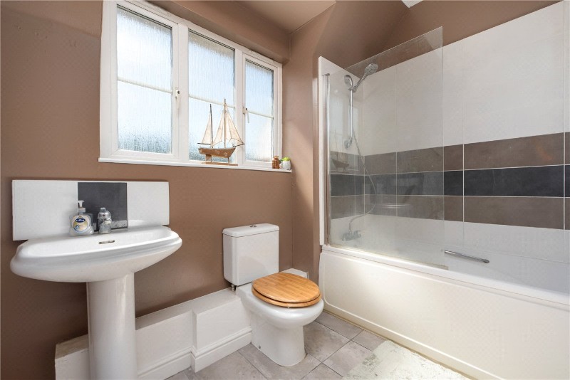 Gravelly Field, Ashford, Kent, TN23
