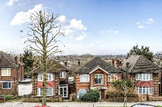 Waddington Way, London, SE19