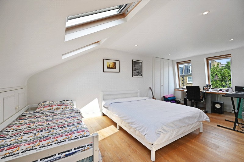 Godolphin Road, London, W12