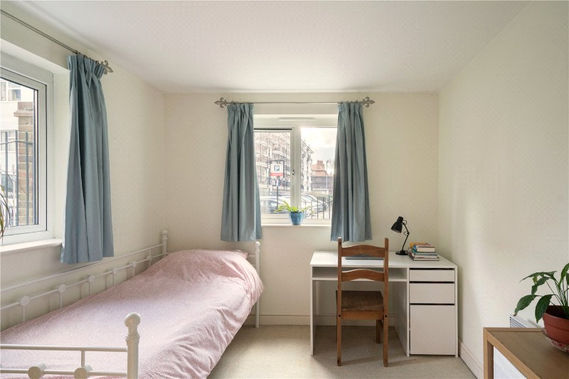 Morton Close, London, E1