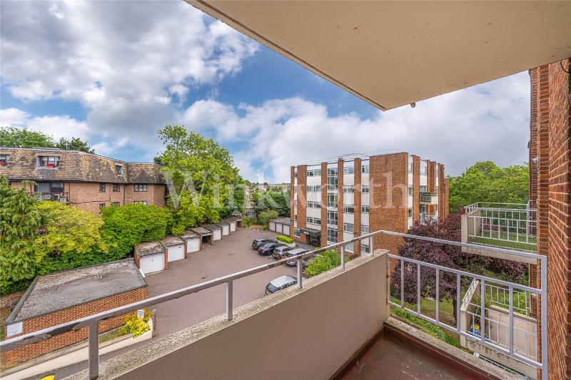 James Close, Woodlands, London, NW11
