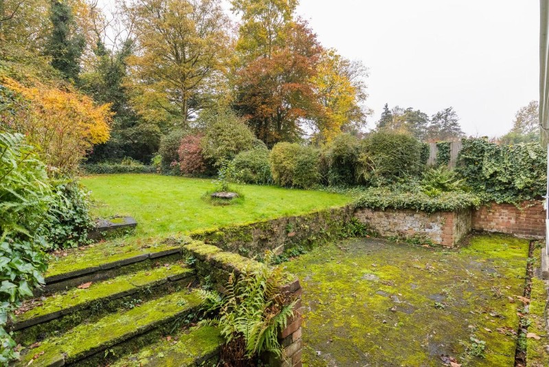 Highfield Hill, London, SE19