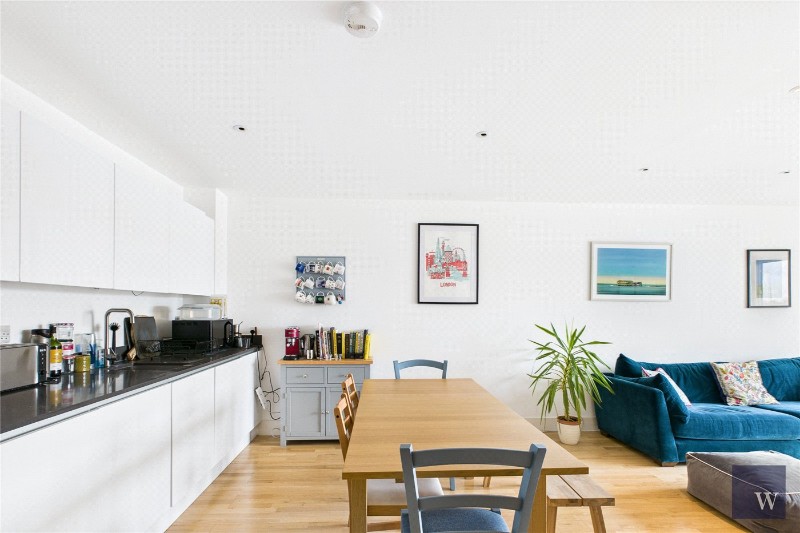 Streatham High Road, London, SW16