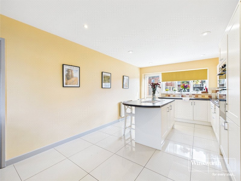 Wellington Close, Newbury, Berkshire, RG14