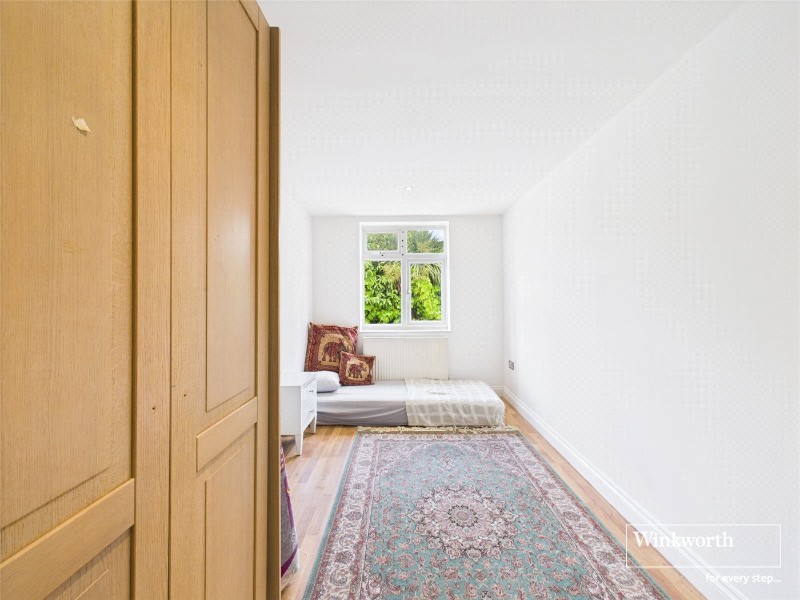 Salmon Street, Kingsbury, London, NW9