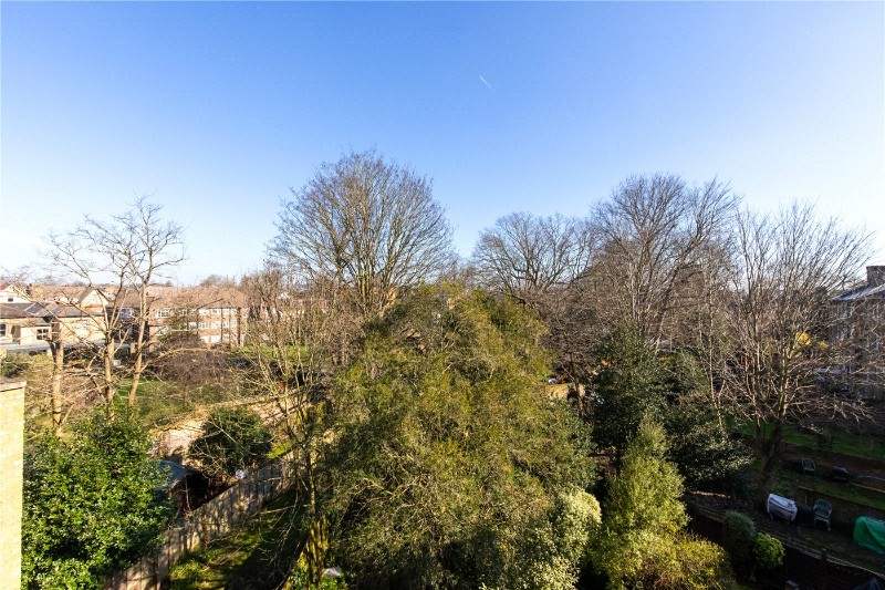 Grange Park, London, W5