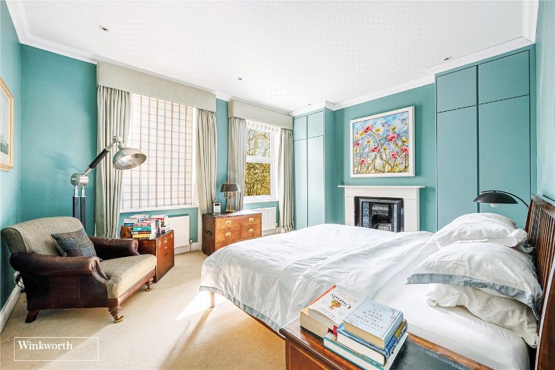 Chiswick High Road, London, W4