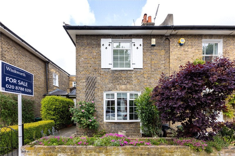 Coalecroft Road, London, SW15