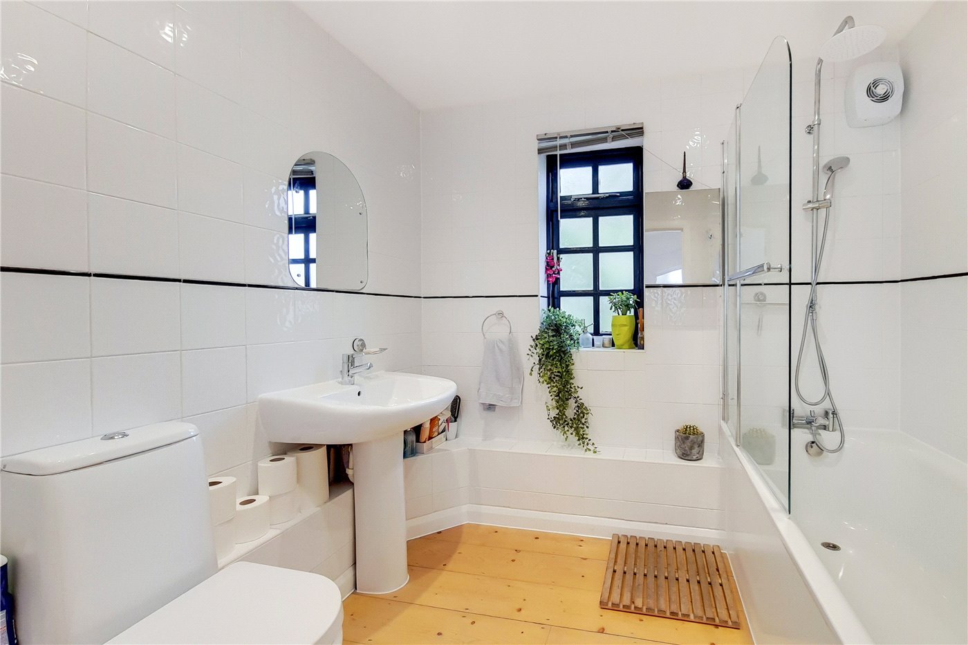 Main Ensuite