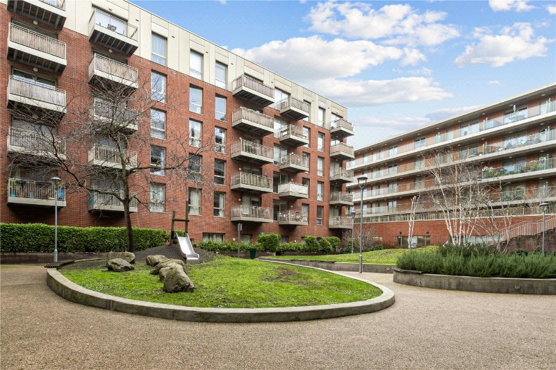 Coster Avenue, London, N4