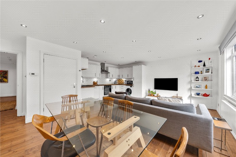 Apex House, 17 Bacon Street, London, E1