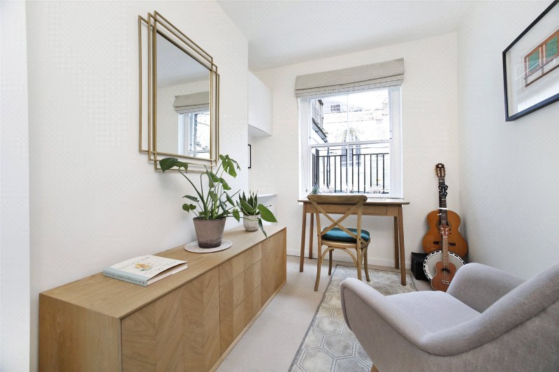 Albemarle Way, London, EC1V