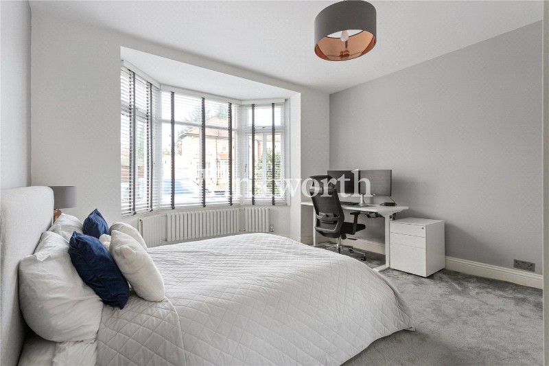 Riverway, London, N13