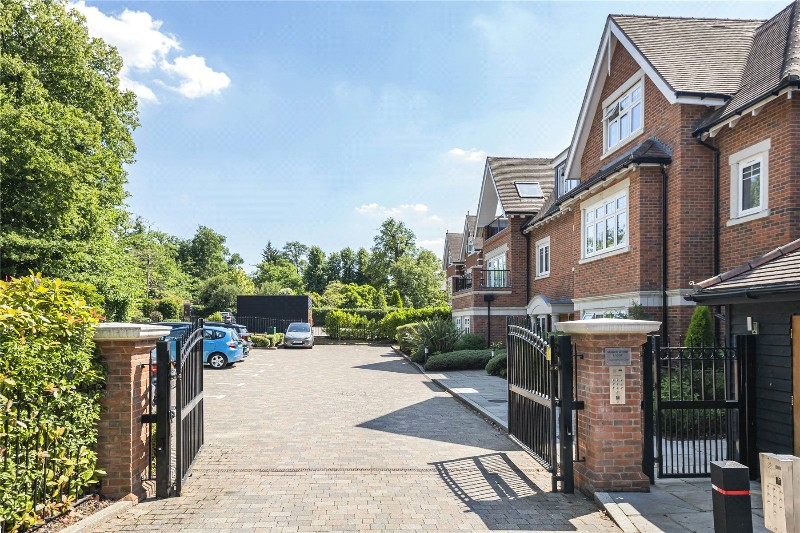 Coombehurst Close, Hadley Wood, EN4