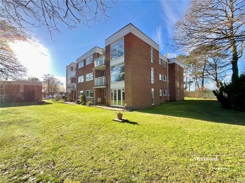 Haslemere Avenue, Highcliffe, Christchurch, BH23