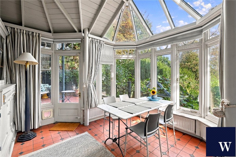 Southwood Lane, London, N6