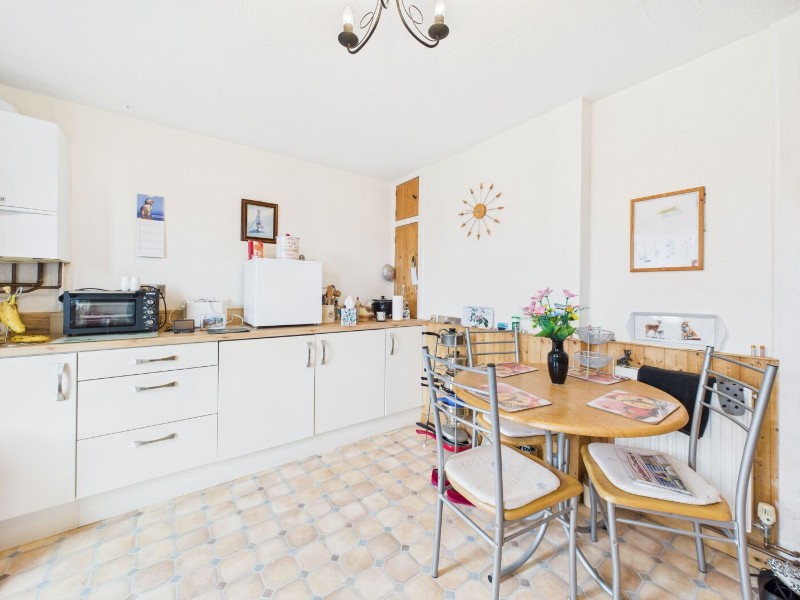 Godfreys Gardens, Bow, Crediton, Devon, EX17