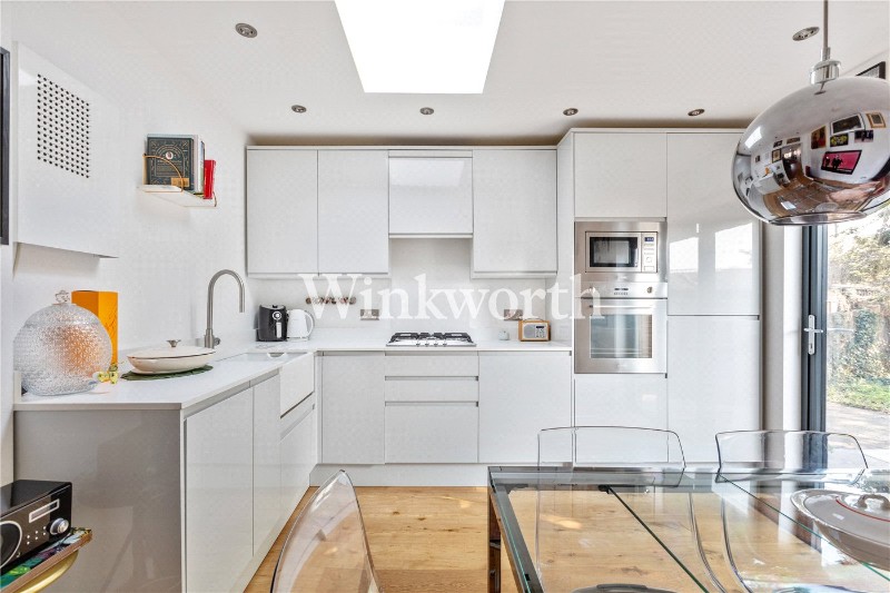 Barrowell Green, London, N21