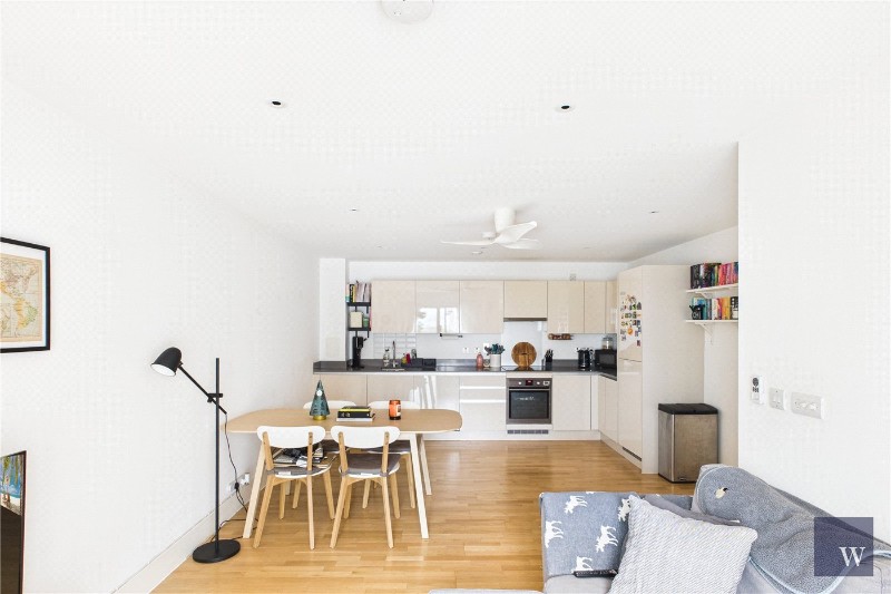 Streatham High Road, London, SW16