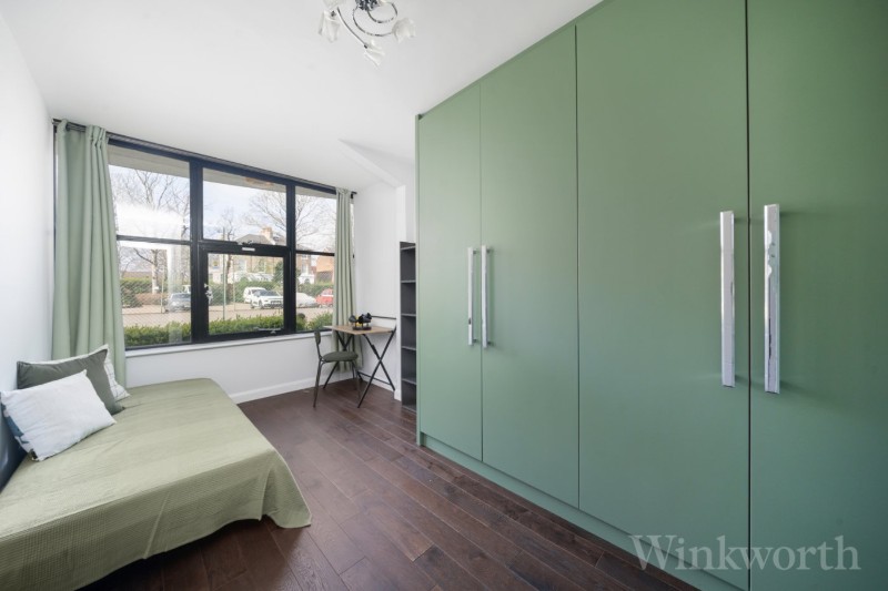 Frobisher Place, London, SE15