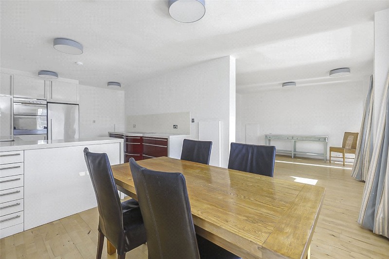 Upper Thames Street, London, EC4V