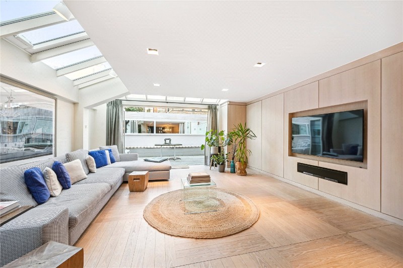 Chiddingstone Street, London, SW6