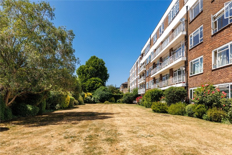 Carlton Drive, London, SW15