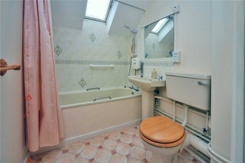 Henbit Close, Tadworth, Surrey, KT20