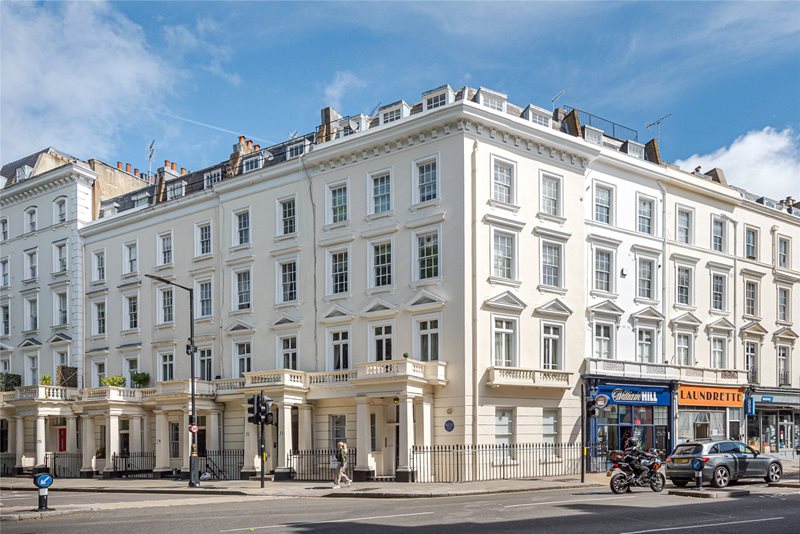 St Georges Square, London, SW1V