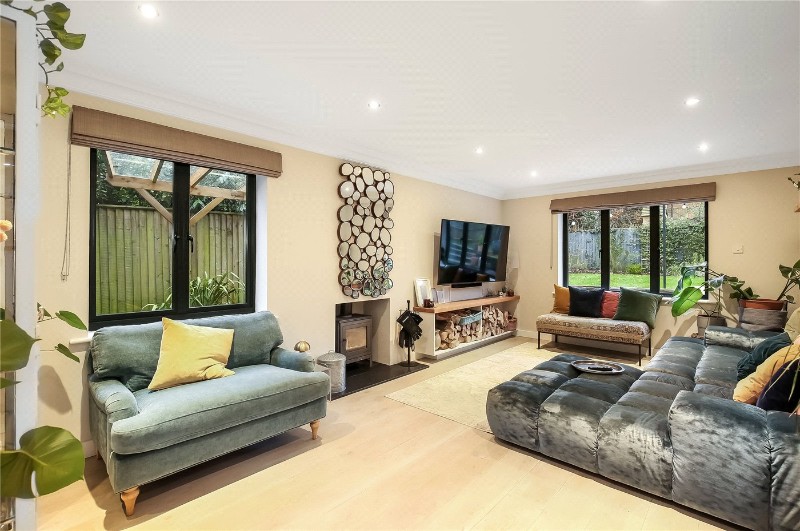 Nightingale Close, Winchester, Hampshire, SO22