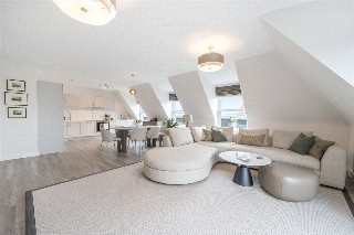 Nightingale Walk, Farnham, United Kingdom, GU9