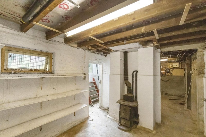 Grecian Crescent, London, SE19