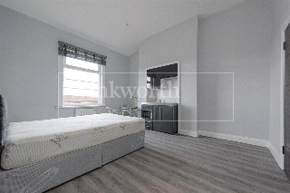 Kilburn High Road, London, NW6