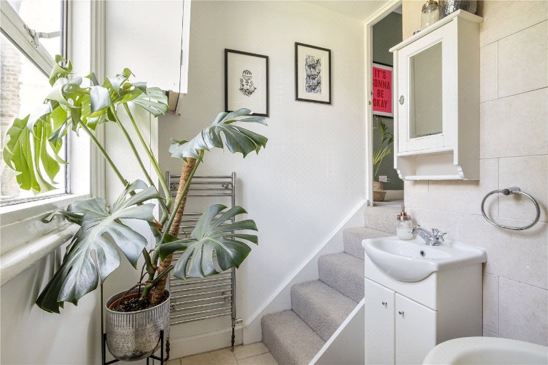 Kempshott Road, London, SW16