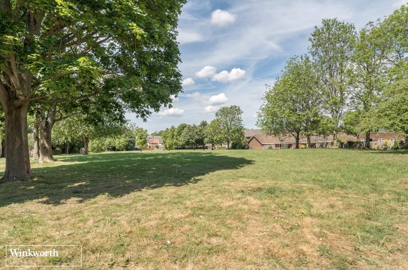 Novello Close, Basingstoke, Hampshire, RG22