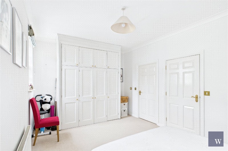 Henry Tate Mews, London, SW16