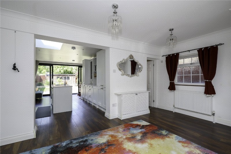 Saxon Drive, London, W3