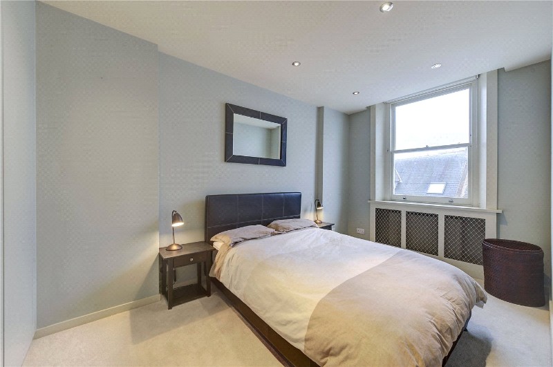 Campden Hill Gardens, London, W8