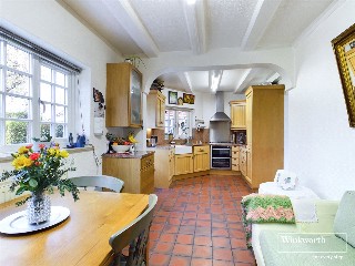 Goldsmith Lane, Roe Green Village, Kingsbury, London, NW9