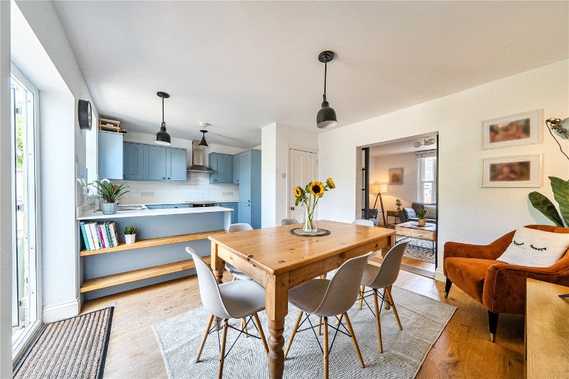 Edward Road, Farnham, Surrey, GU9